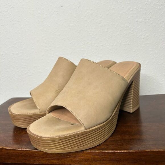 Madden Girl Faux Suede Chunky Platform Heel Y2K Slip On Size 8.5 - Picture 2 of 12